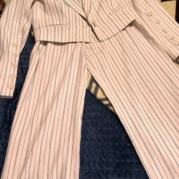 Veronica Beard Pinstripe Linen Suit Set - Picture 5 of 12